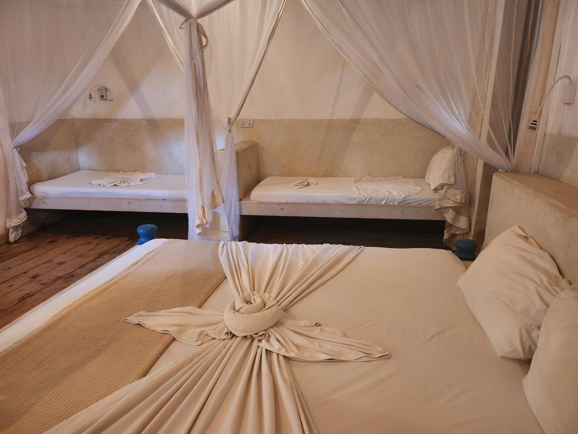 Paje By Night Bungalows الغرفة الصورة